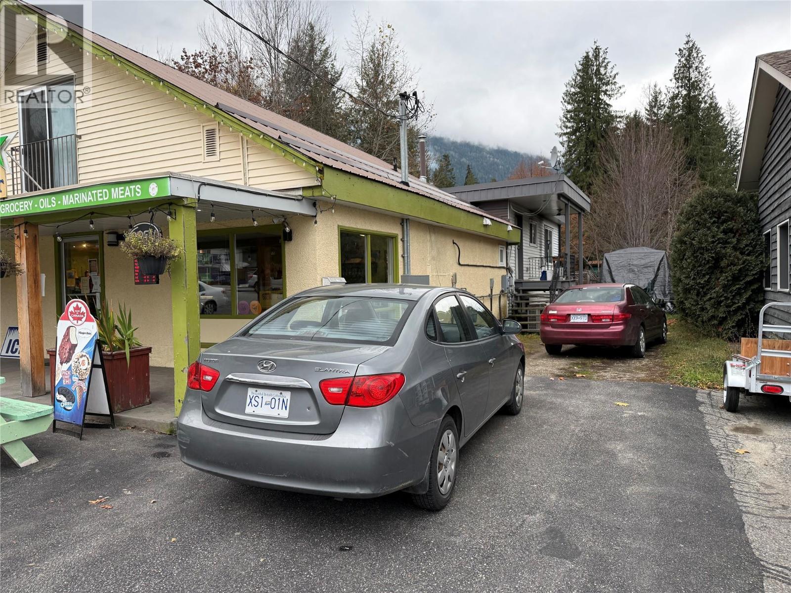 1516 Crease Avenue, Nelson, BC