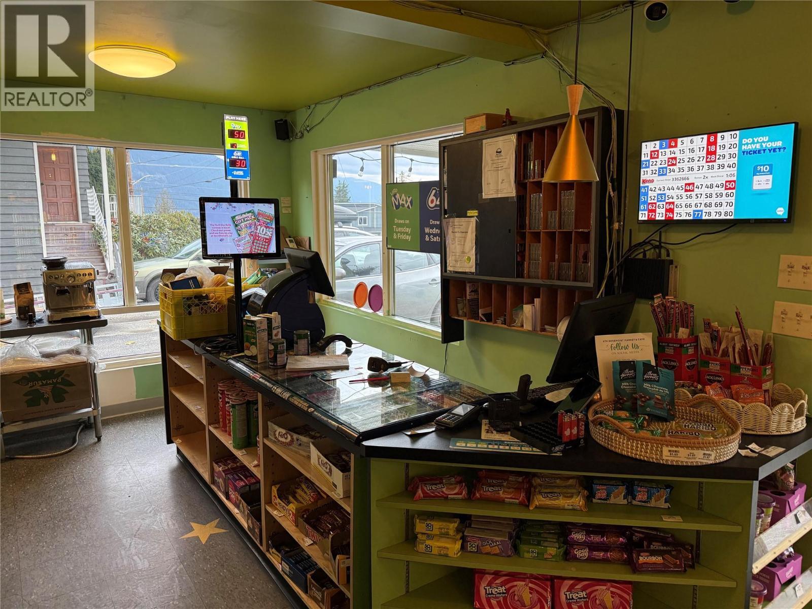 1516 Crease Avenue, Nelson, BC