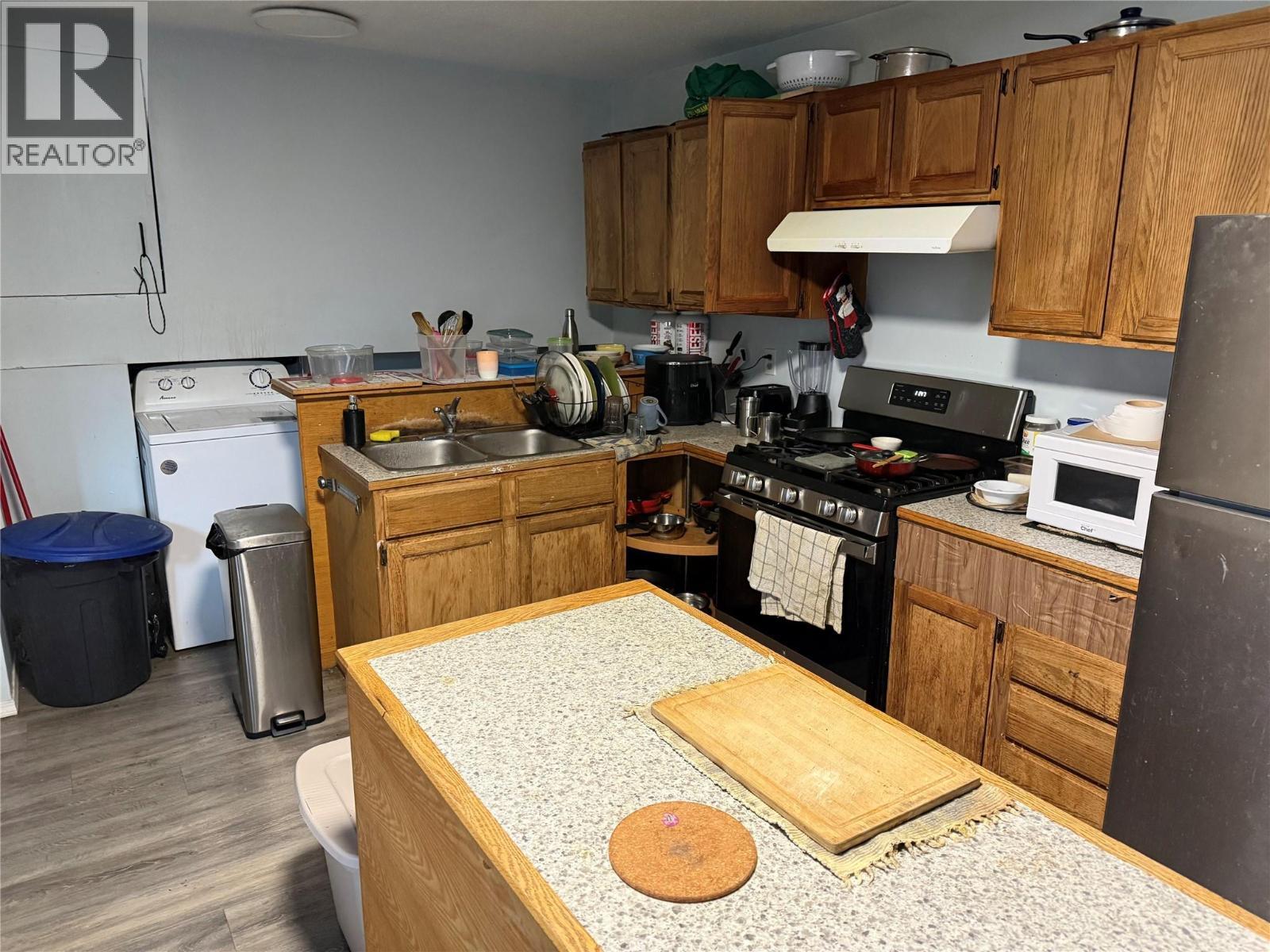 1516 Crease Avenue, Nelson, BC