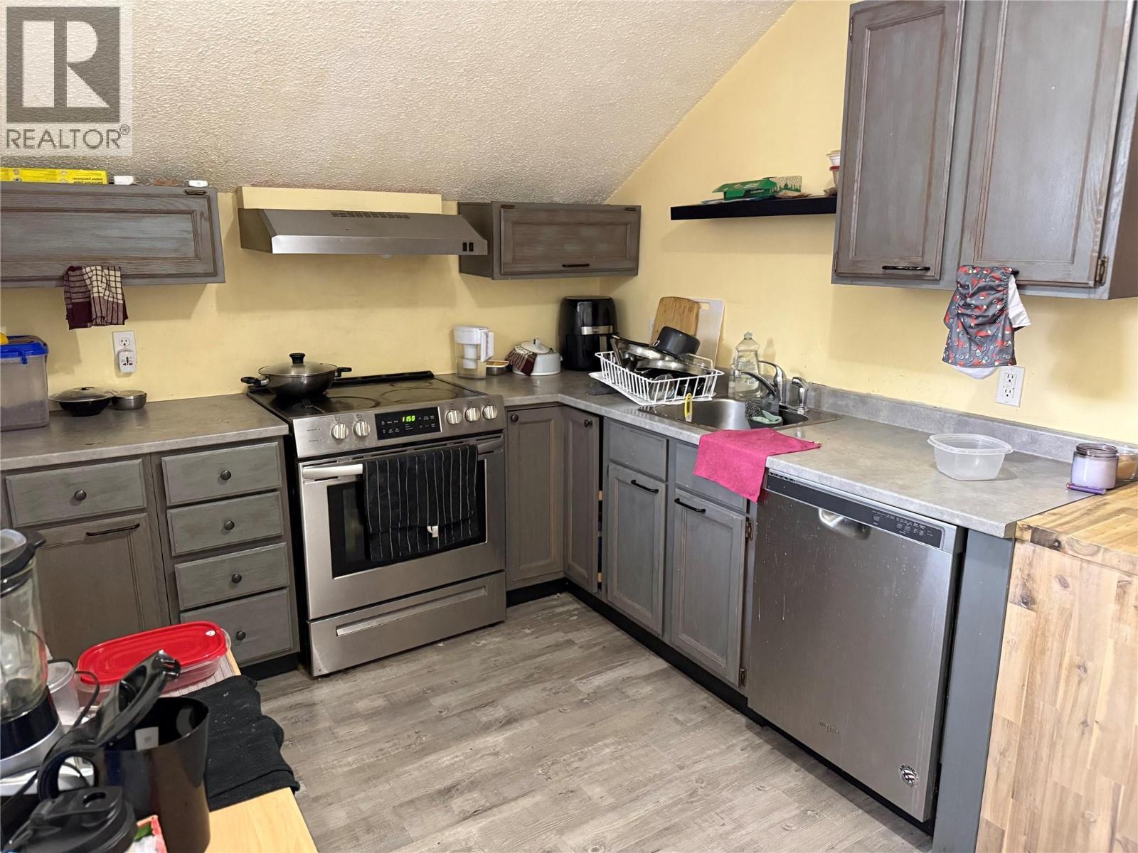 1516 Crease Avenue, Nelson, BC