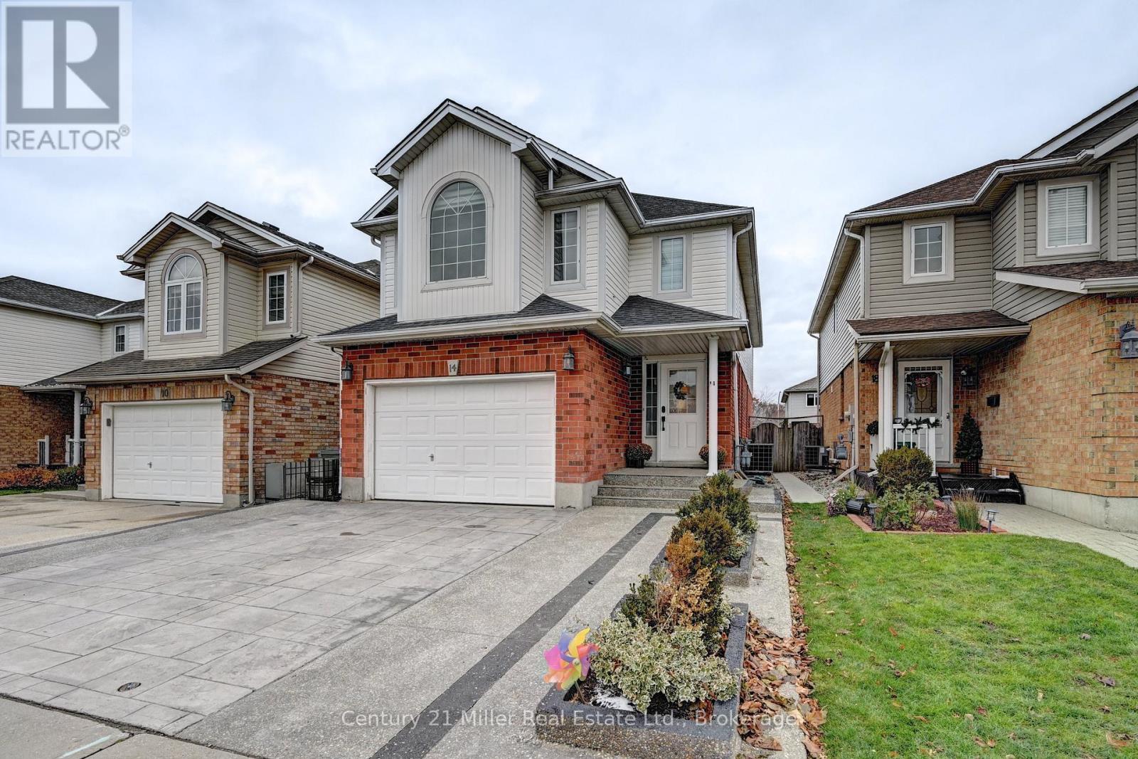 14 Bridlewreath Street, Kitchener, ON - Outdoor With Facade