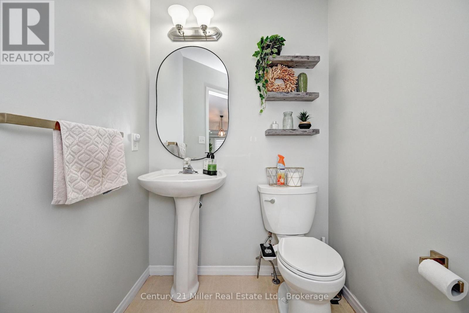 14 Bridlewreath Street, Kitchener, ON - Indoor Photo Showing Bathroom