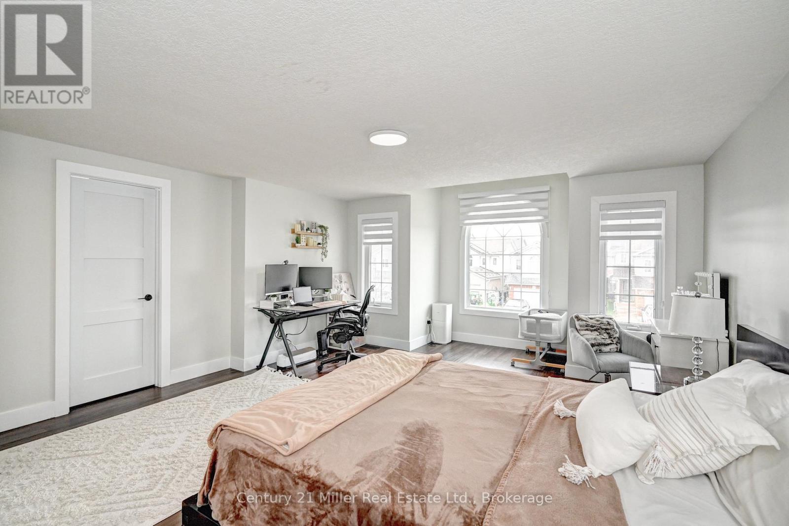 14 Bridlewreath Street, Kitchener, ON - Indoor