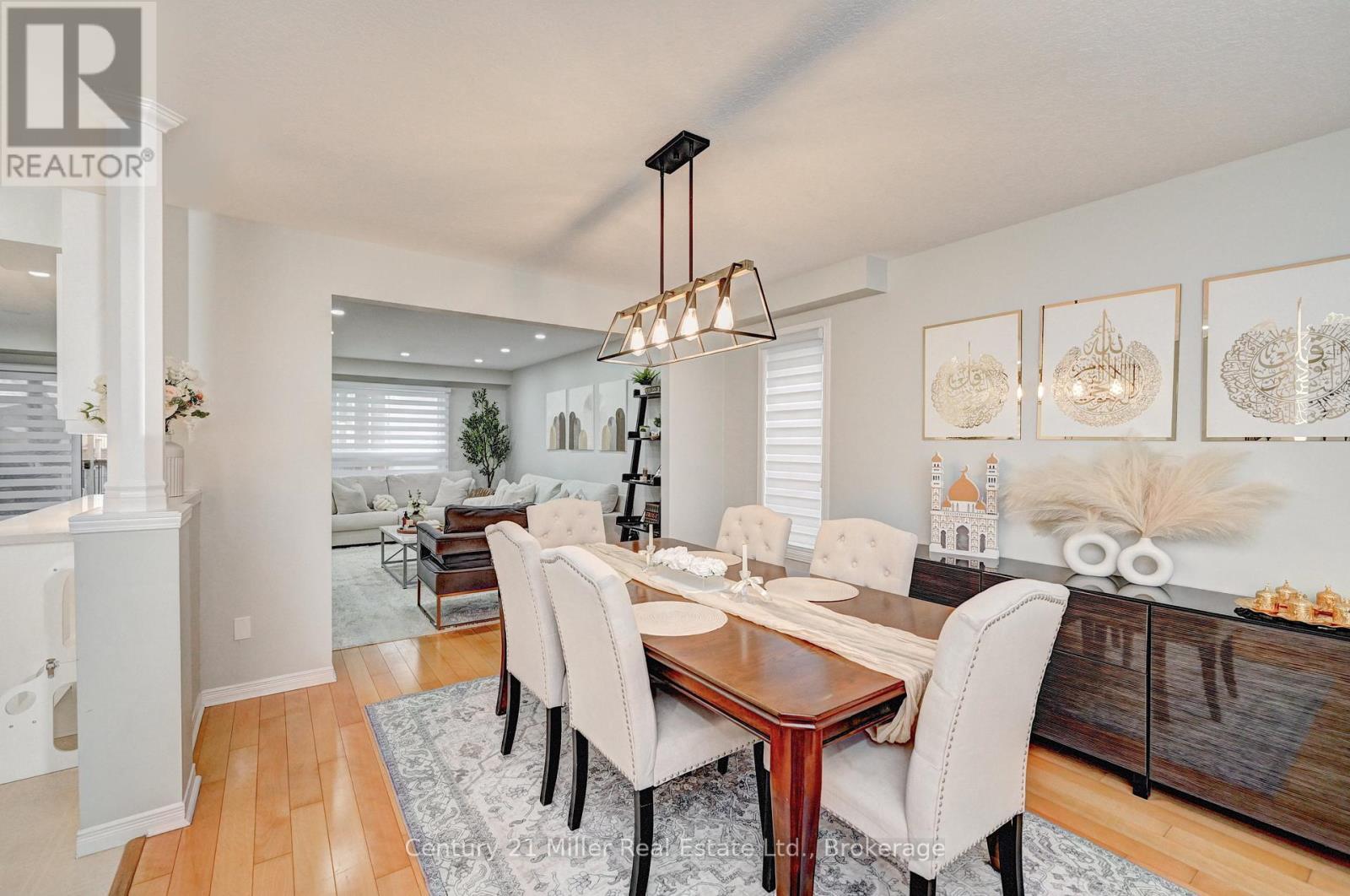 14 Bridlewreath Street, Kitchener, ON - Indoor Photo Showing Dining Room