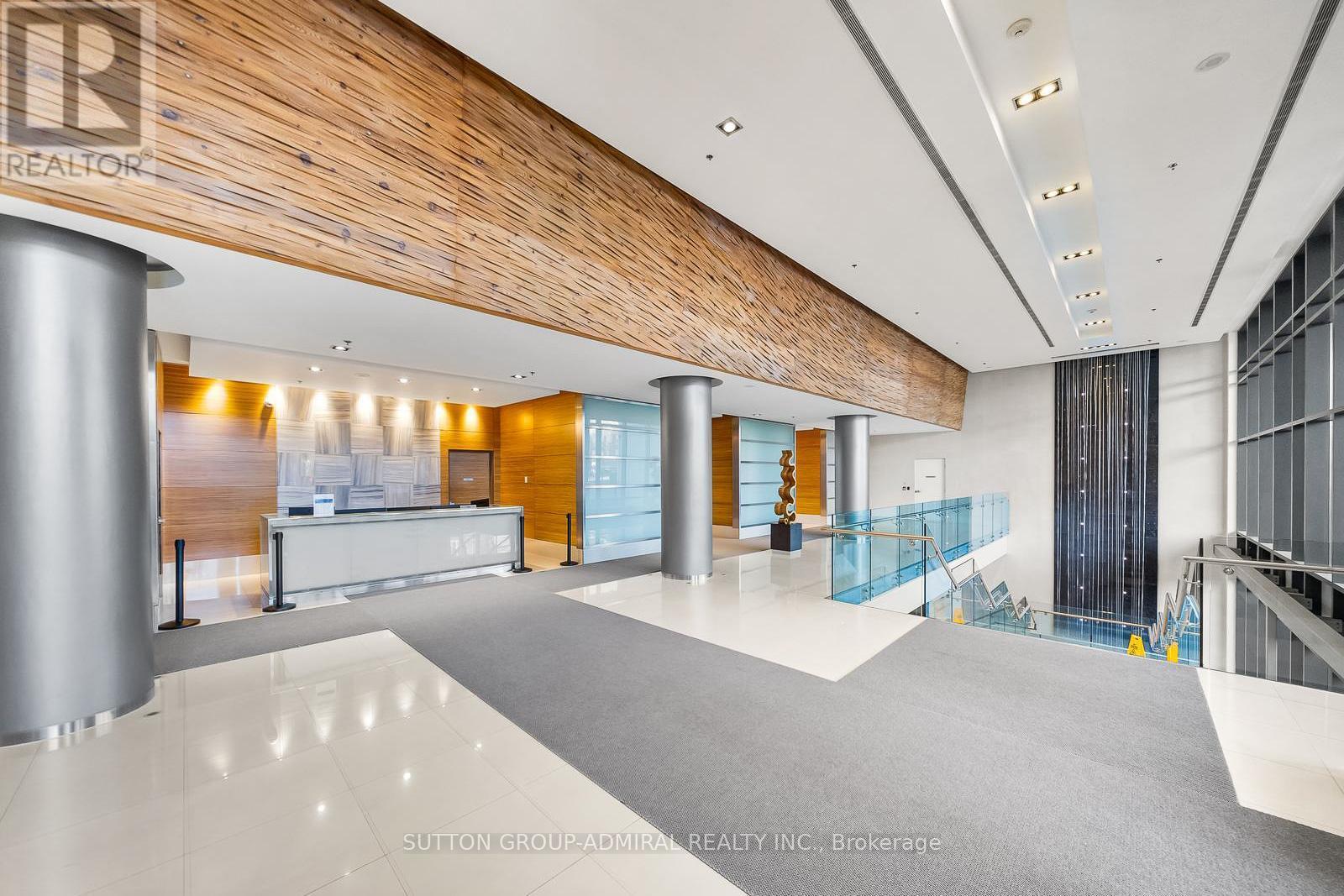 715 - 2885 Bayview Avenue, Toronto, ON - Indoor Photo Showing Other Room