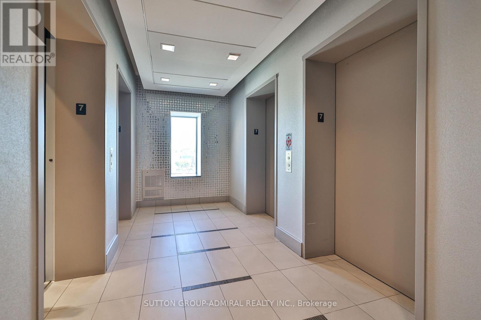 715 - 2885 Bayview Avenue, Toronto, ON - Indoor Photo Showing Other Room