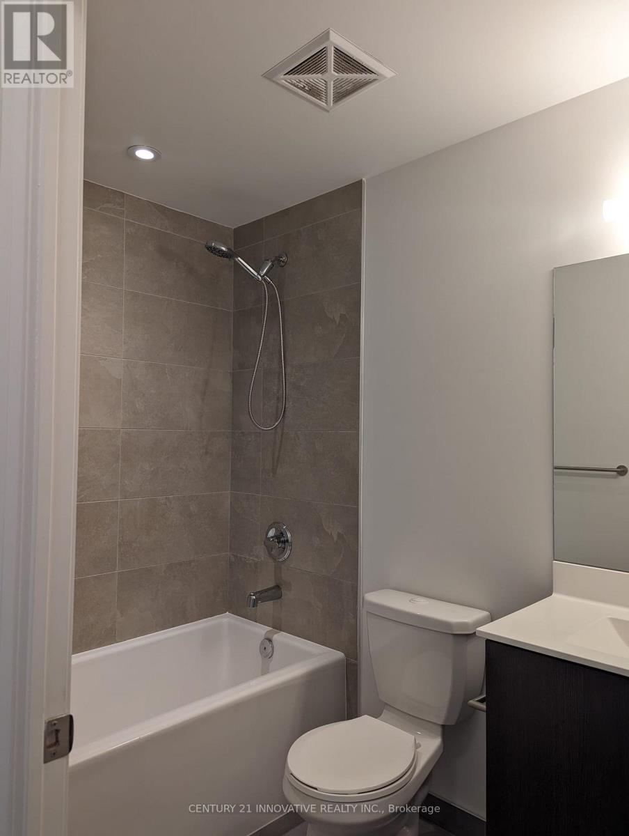 453 - 60 Ann O'Reilly Road, Toronto, ON - Indoor Photo Showing Bathroom