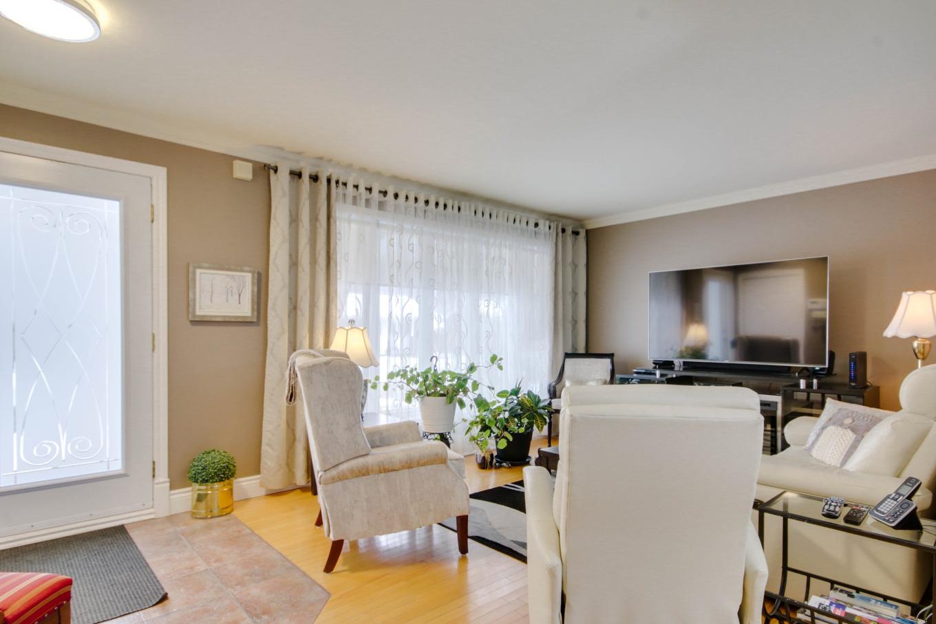 Salon - 4380 Rue Monseigneur-De Laval, Trois-Rivières, QC - Indoor Photo Showing Living Room
