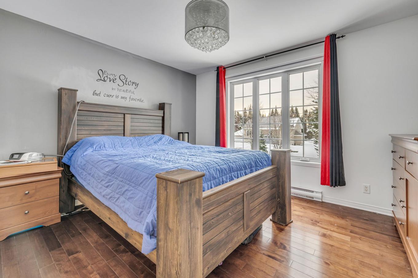 Primary bedroom - 8 Rue Kiley, Shannon, QC - Indoor Photo Showing Bedroom