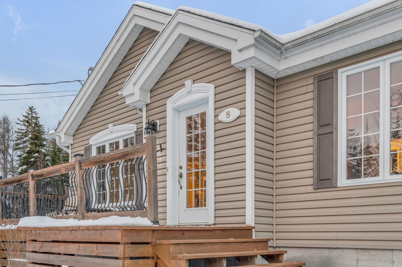 Frontage - 8 Rue Kiley, Shannon, QC - Outdoor