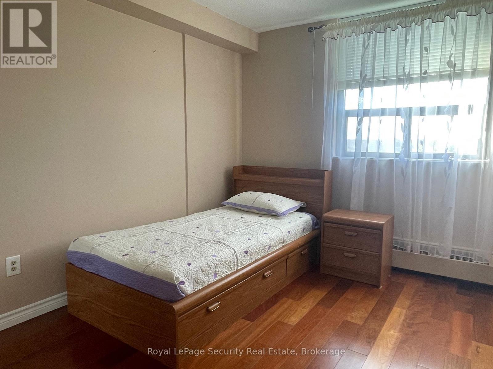 805 - 2556 Argyle Road, Mississauga, ON - Indoor Photo Showing Bedroom