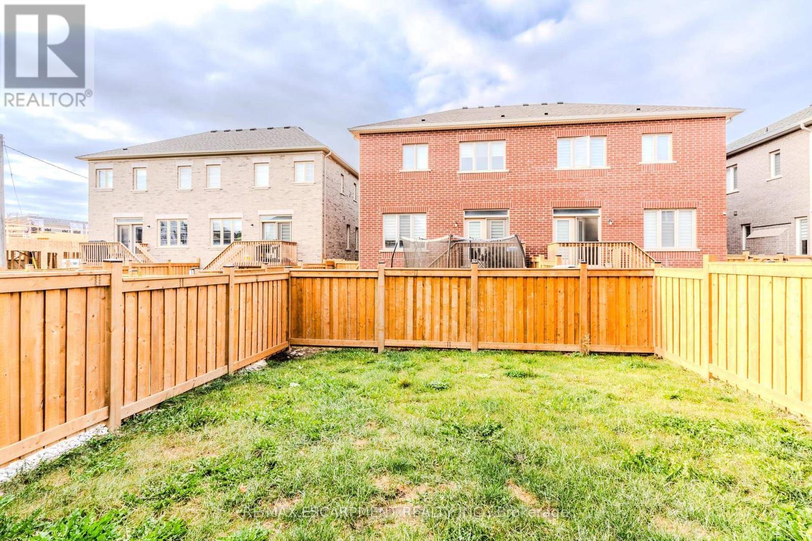 83 Great Falls Boulevard, Hamilton, ON - Outdoor With Deck Patio Veranda With Exterior