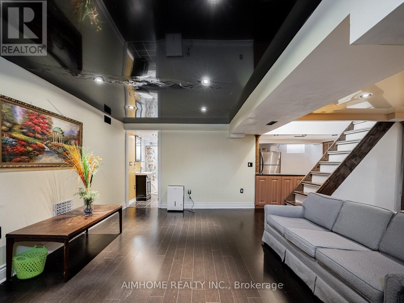 5733 River Grove Avenue, Mississauga, ON