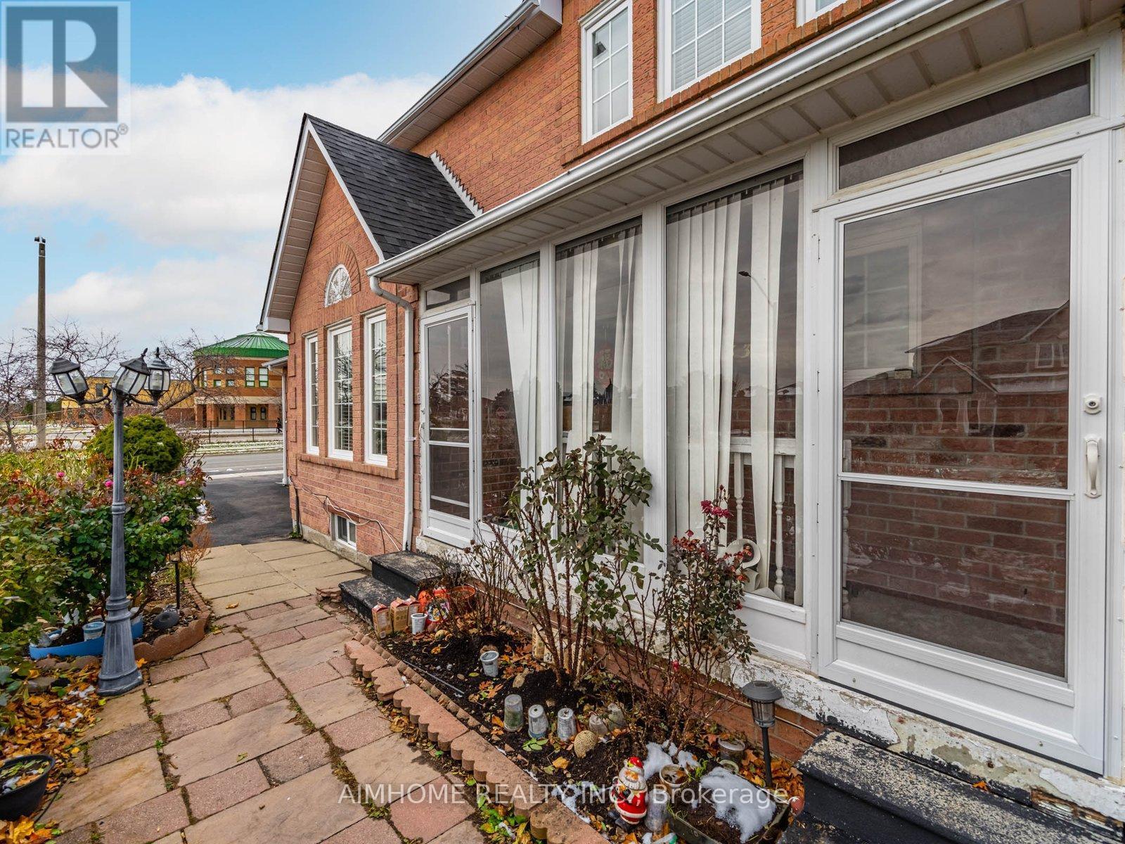 5733 River Grove Avenue, Mississauga, ON