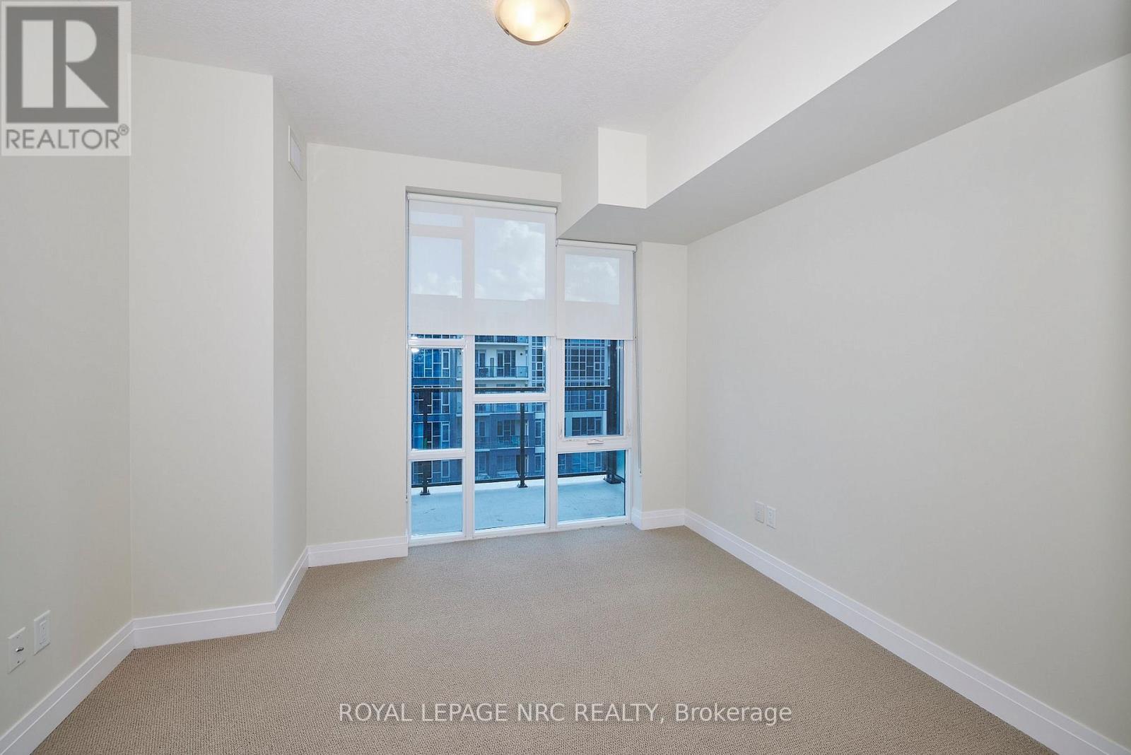 545 - 16 Concord Place, Grimsby (Grimsby Beach), ON - Indoor Photo Showing Other Room