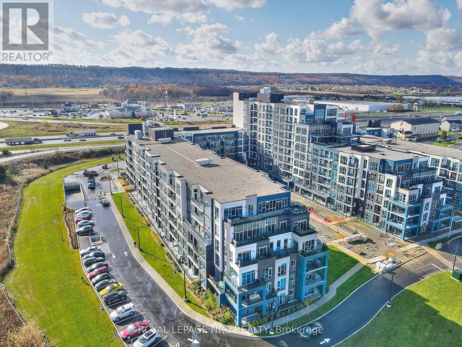 545 - 16 Concord Place, Grimsby (Grimsby Beach), ON - Outdoor With View