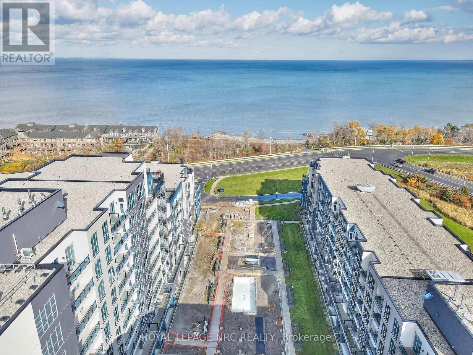 545 - 16 Concord Place, Grimsby (Grimsby Beach), ON - Outdoor With Body Of Water With View