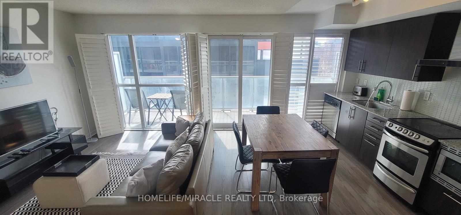 414 - 352 Front Street W, Toronto, ON - Indoor Photo Showing Kitchen With Upgraded Kitchen