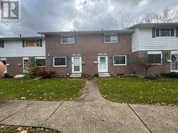 8 - 5852 FRONTENAC STREET Niagara Falls (Arad/Fallsview), ON L2G 3A9