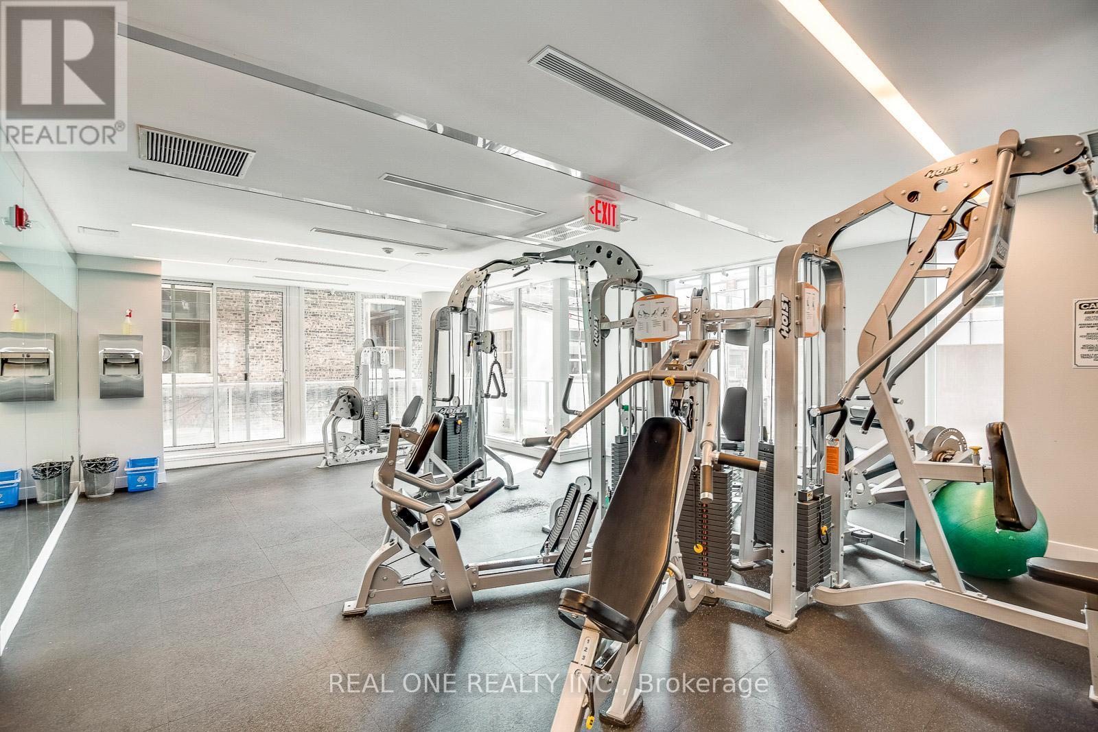 2007 - 126 Simcoe Street, Toronto, ON - Indoor Photo Showing Gym Room