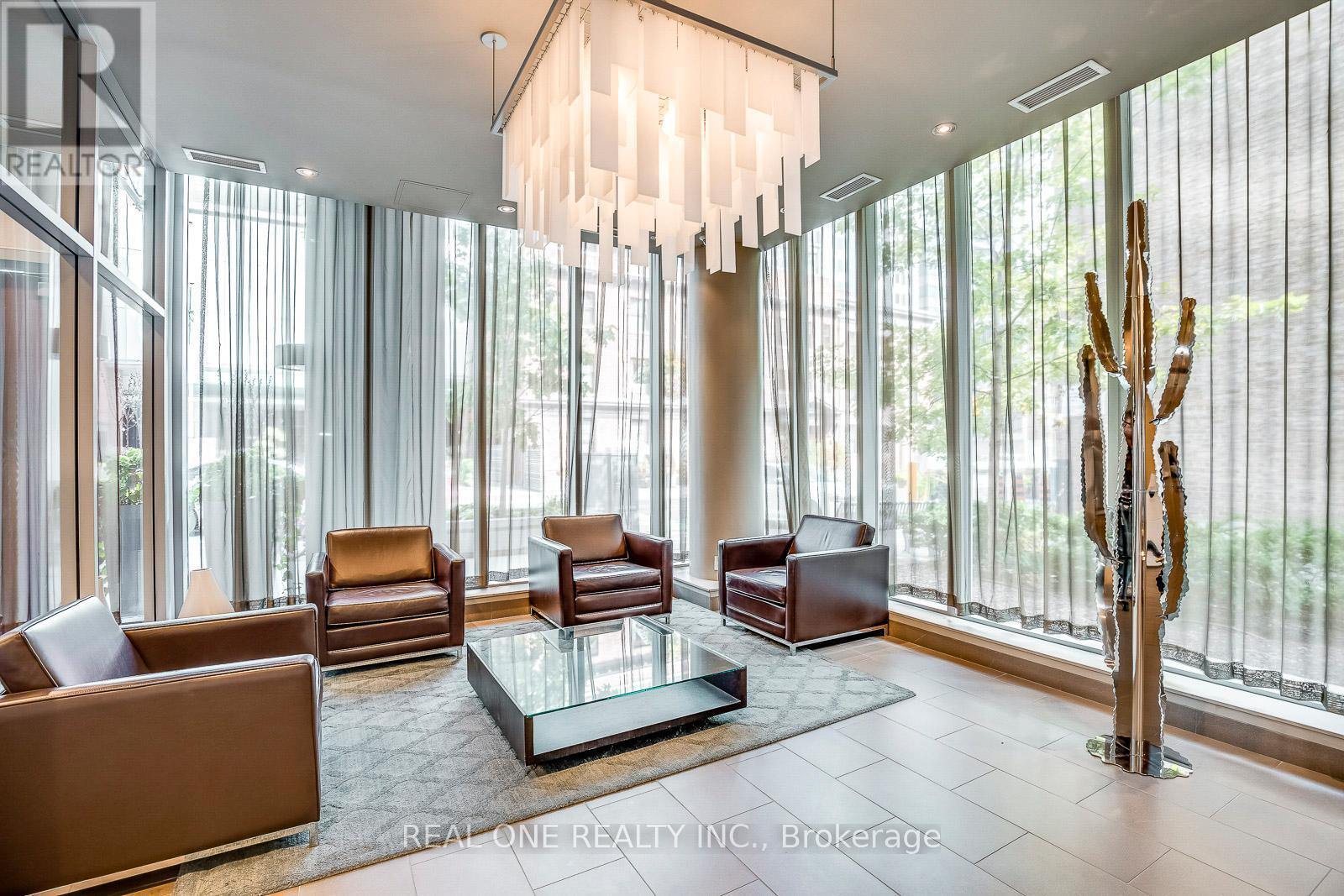 2007 - 126 Simcoe Street, Toronto, ON - Indoor