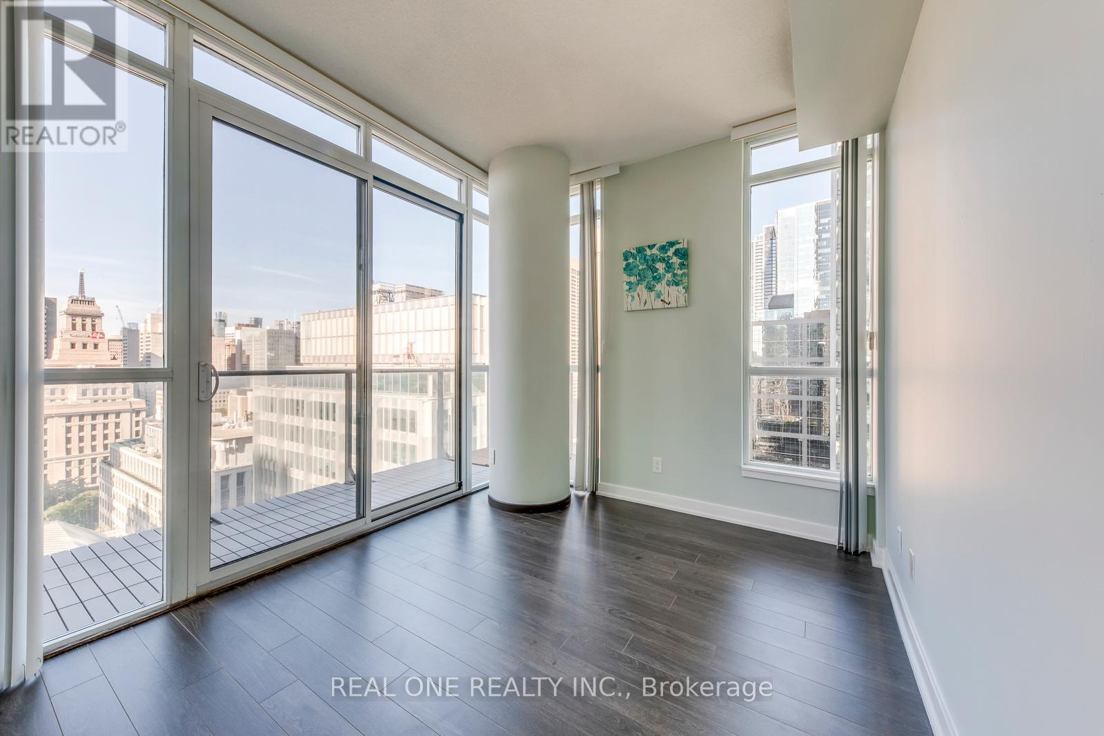 2007 - 126 Simcoe Street, Toronto, ON - Indoor Photo Showing Other Room