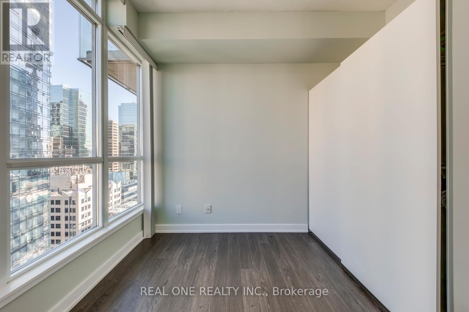 2007 - 126 Simcoe Street, Toronto, ON - Indoor Photo Showing Other Room