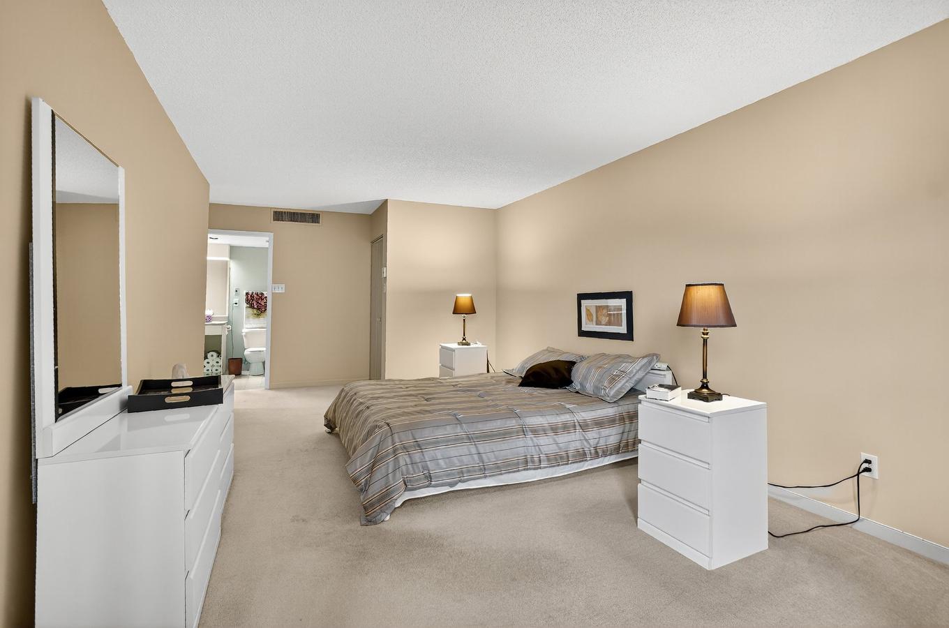 Chambre à coucher principale - 306-755 Rue Muir, Montréal (Saint-Laurent), QC - Indoor Photo Showing Bedroom