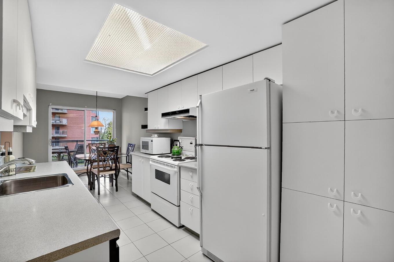 Cuisine - 306-755 Rue Muir, Montréal (Saint-Laurent), QC - Indoor Photo Showing Kitchen