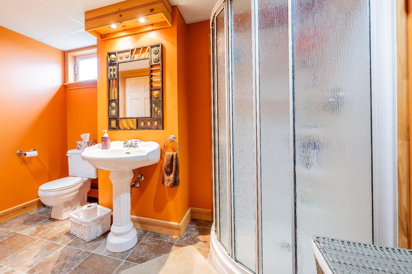 Bathroom - 1217 Ch. De La Vernière, Les Îles-De-La-Madeleine, QC - Indoor Photo Showing Bathroom