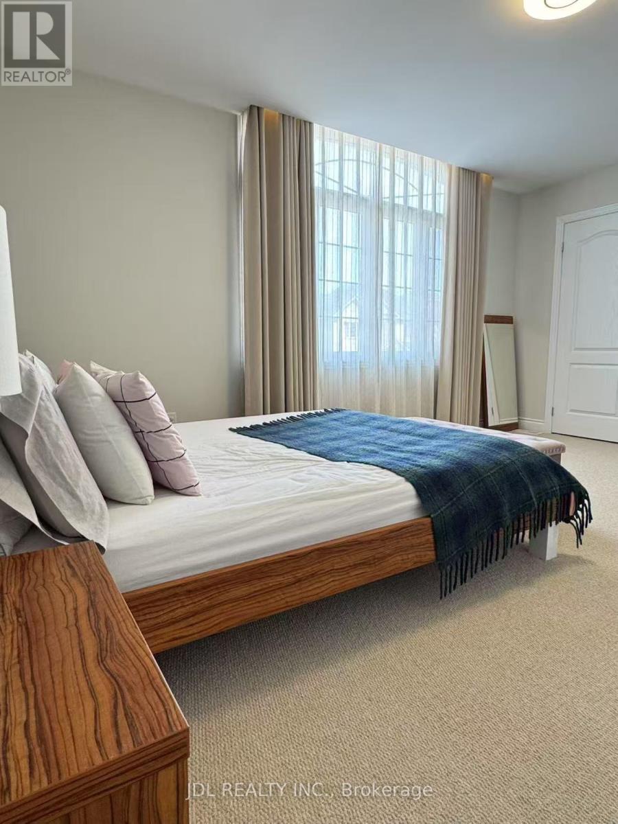 936 Goring Circle, Newmarket, ON - Indoor Photo Showing Bedroom
