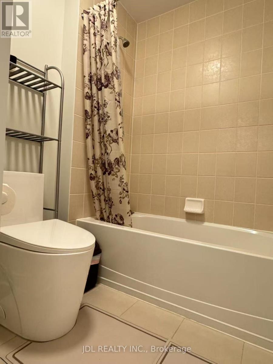 936 Goring Circle, Newmarket, ON - Indoor Photo Showing Bathroom