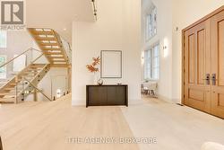 Centre Court Style layout -