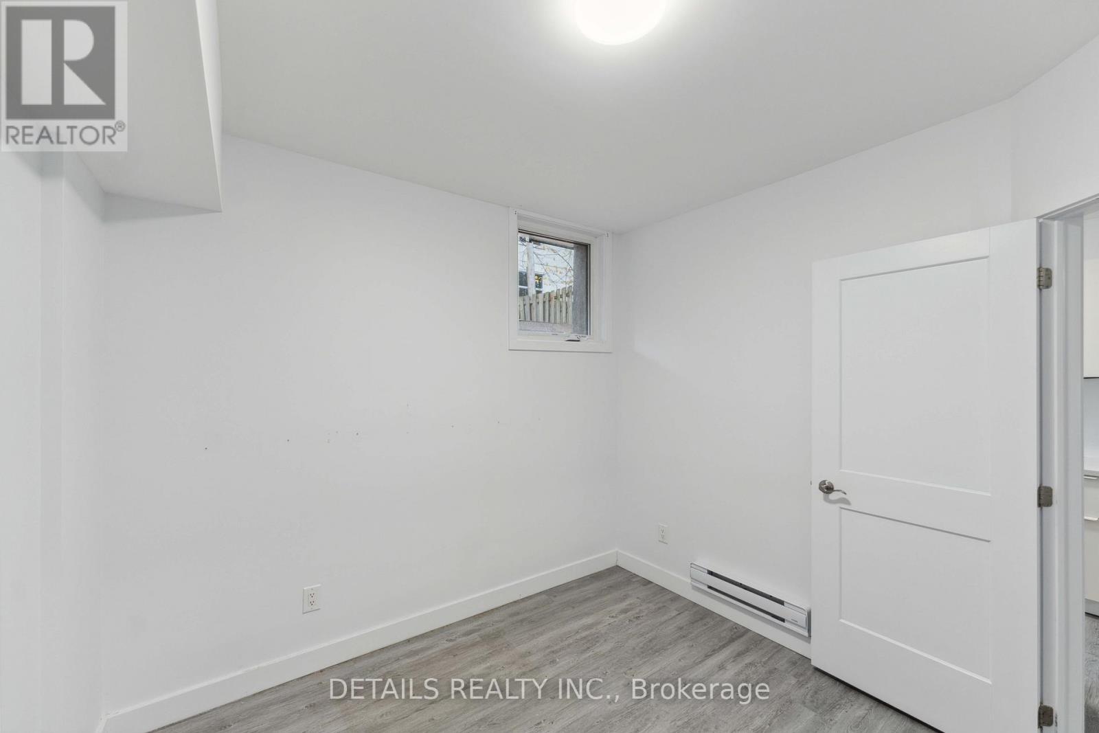 B - 828 B Maplewood Avenue, Ottawa, ON - Indoor Photo Showing Other Room