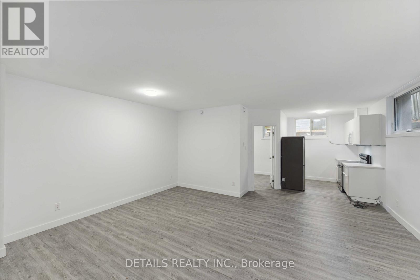 B - 828 B Maplewood Avenue, Ottawa, ON - Indoor