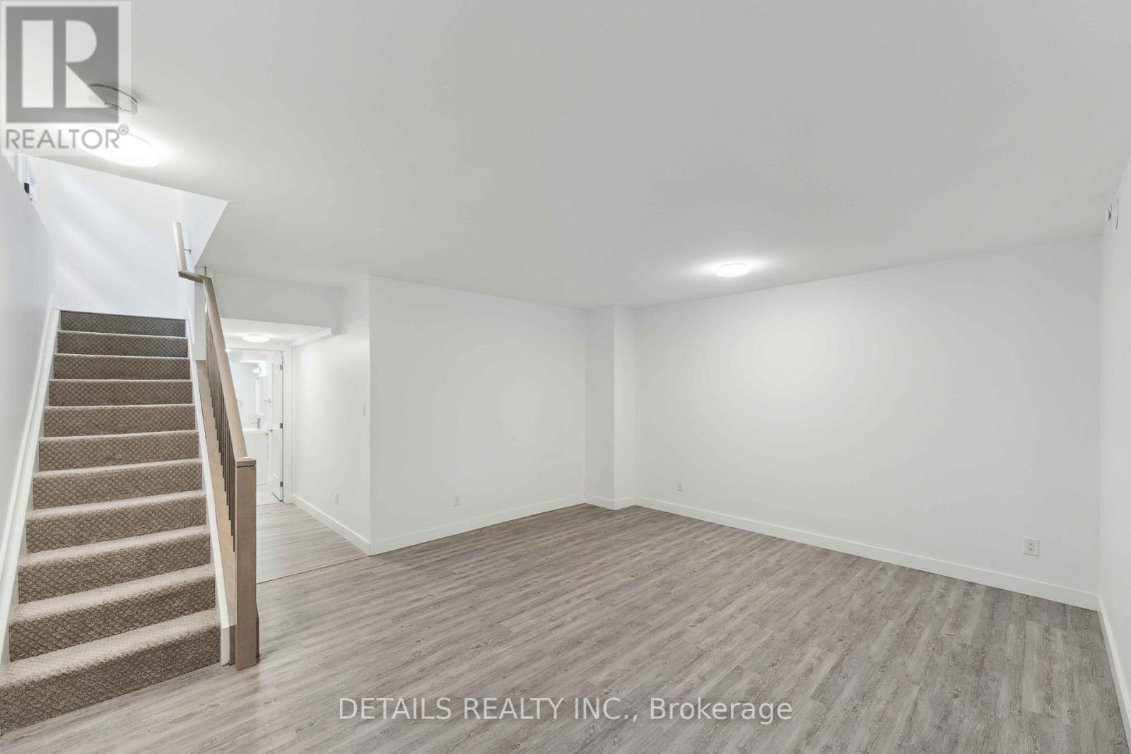 B - 828 B Maplewood Avenue, Ottawa, ON - Indoor Photo Showing Other Room