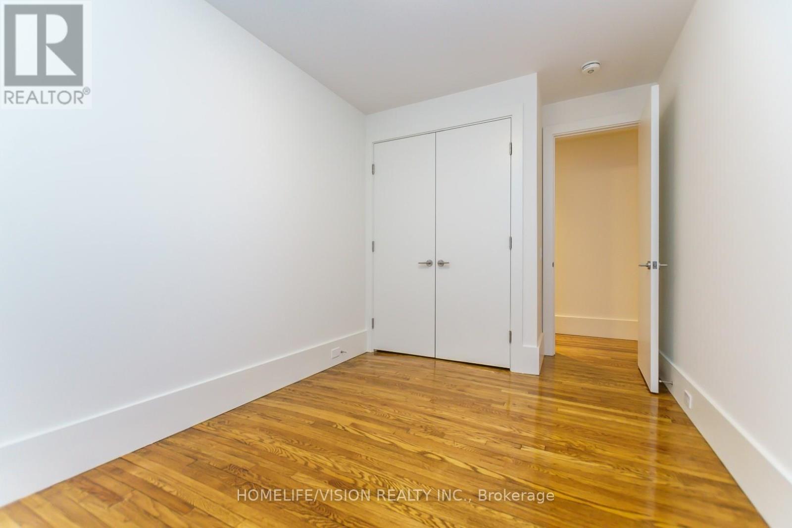 1 - 302 Sumach Street, Toronto, ON - Indoor Photo Showing Other Room