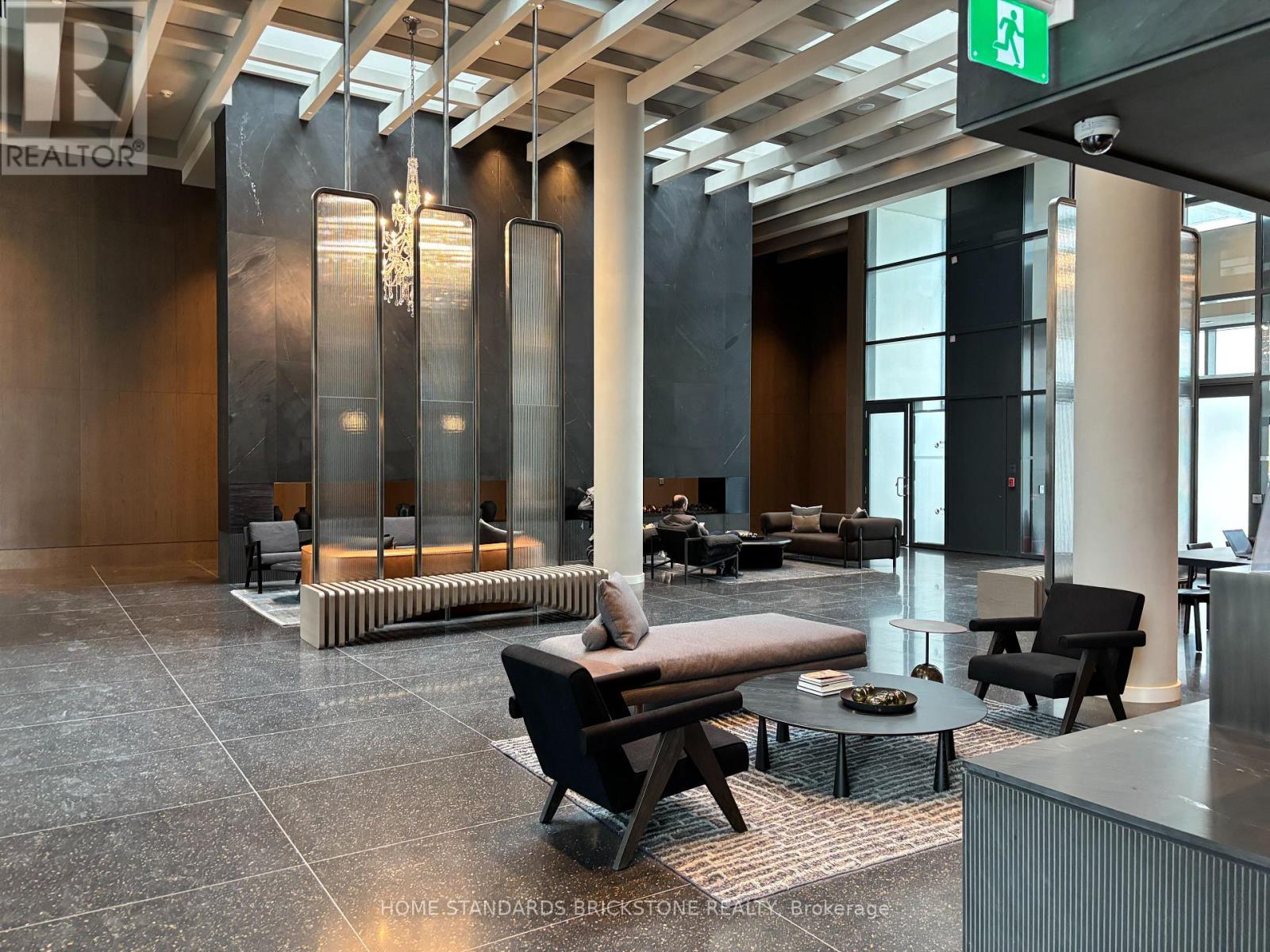 2712 - 8 Interchange Way, Vaughan, ON - Indoor Photo Showing Other Room