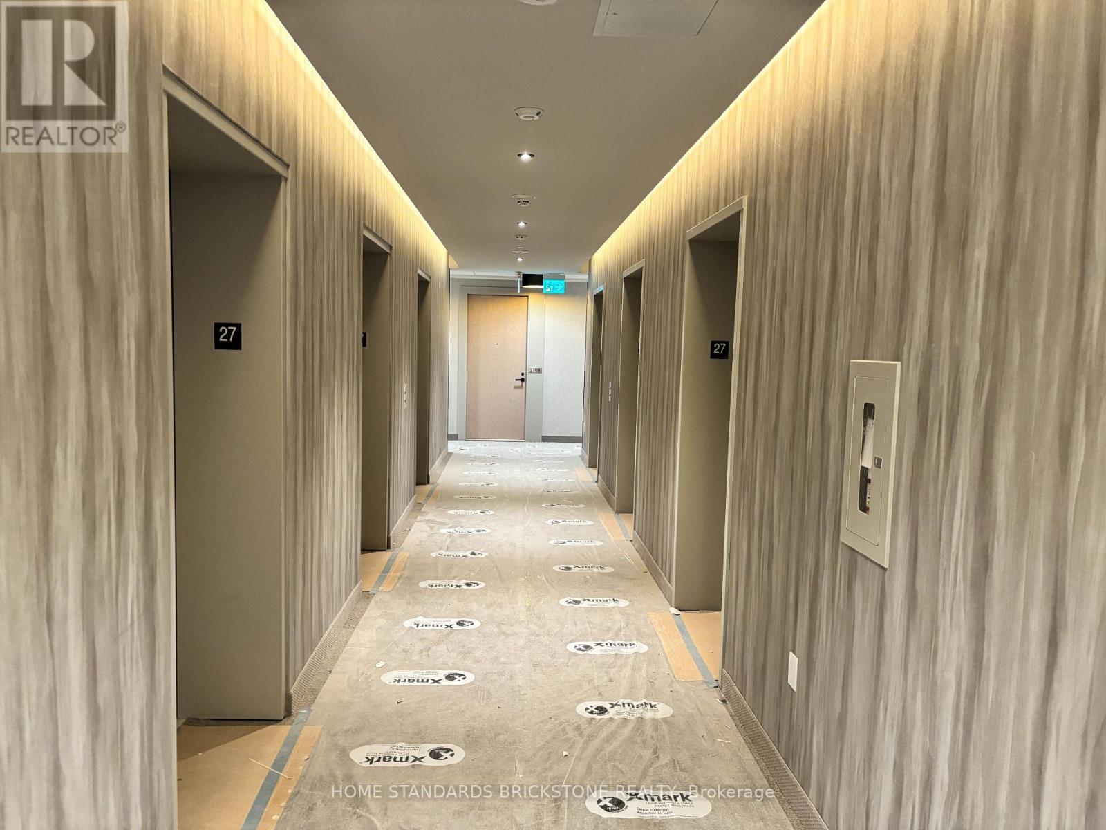 2712 - 8 Interchange Way, Vaughan, ON - Indoor Photo Showing Other Room