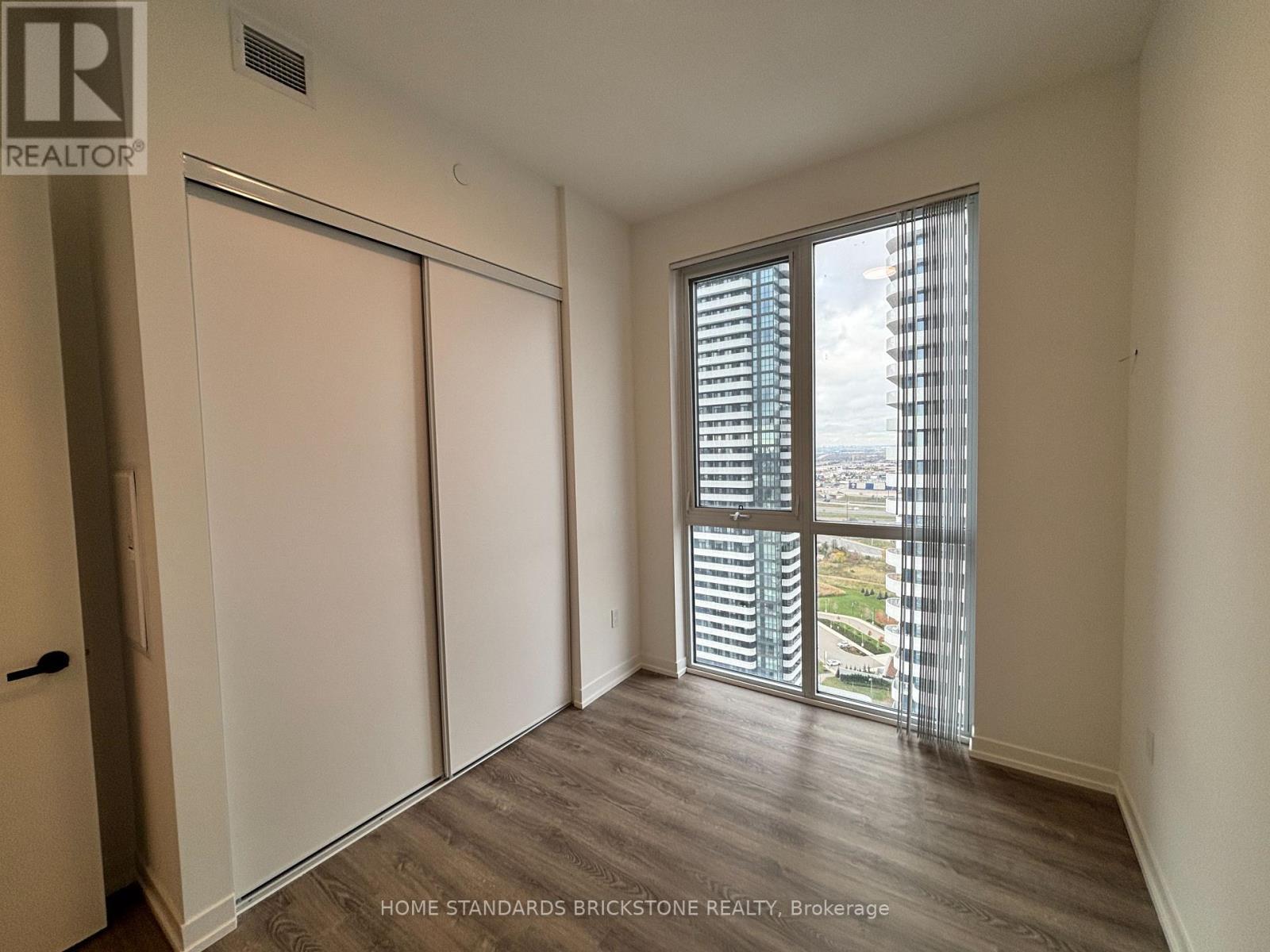 2712 - 8 Interchange Way, Vaughan, ON - Indoor Photo Showing Other Room