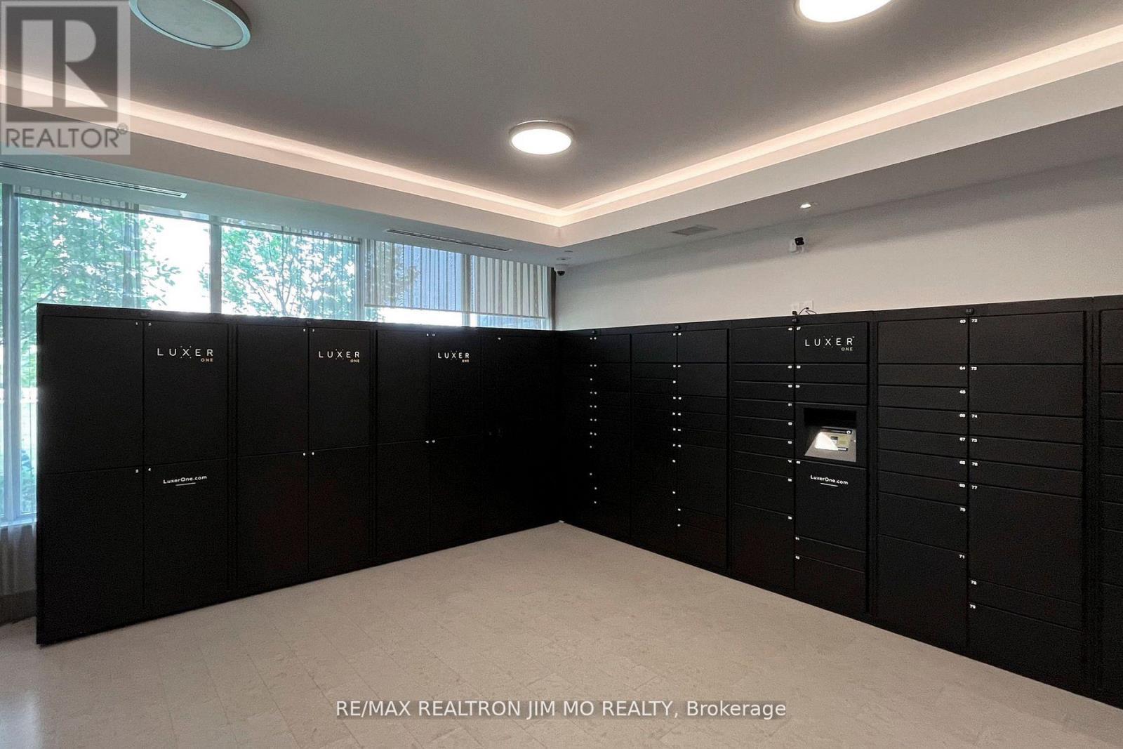 2801 - 15 Water Walk Drive, Markham, ON - Indoor Photo Showing Other Room