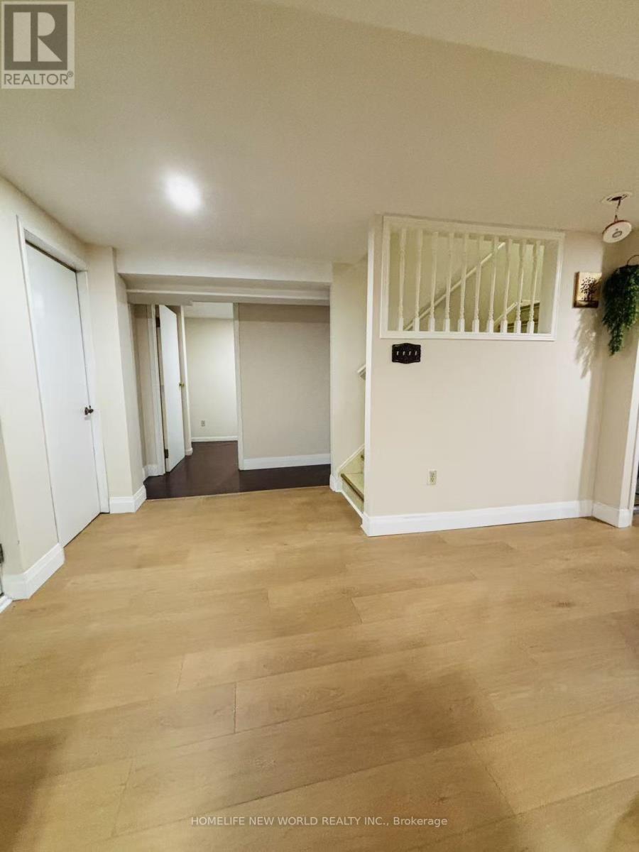 Bsmt - 4260 Wakefield Crescent, Mississauga, ON - Indoor Photo Showing Other Room