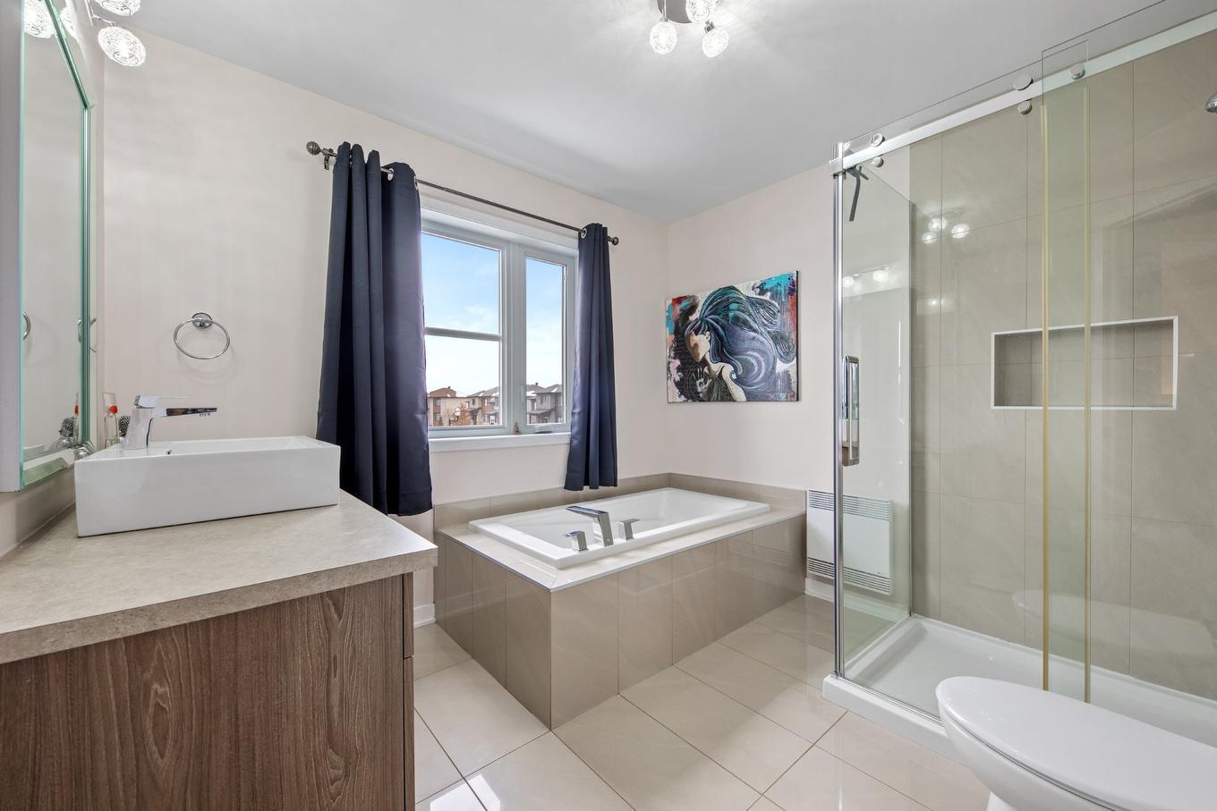 Salle de bains - 343 Rue Schubert, Saint-Jean-Sur-Richelieu, QC - Indoor Photo Showing Bathroom