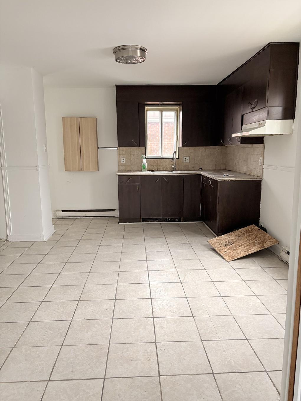 Kitchen - 246 Rue Jeannette, Longueuil (Le Vieux-Longueuil), QC - Indoor Photo Showing Kitchen