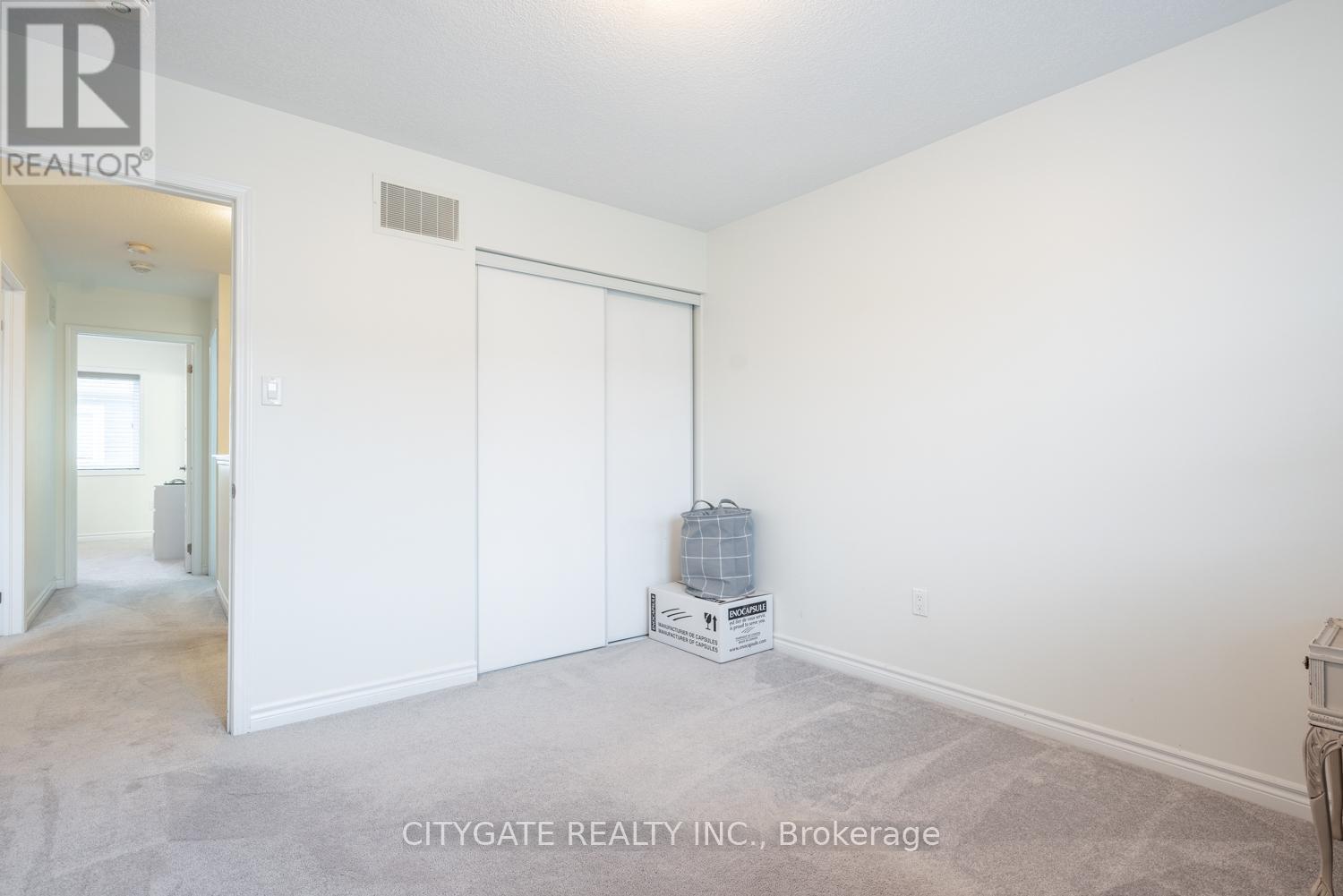 69 Mcmonies Drive, Hamilton, ON - Indoor Photo Showing Other Room