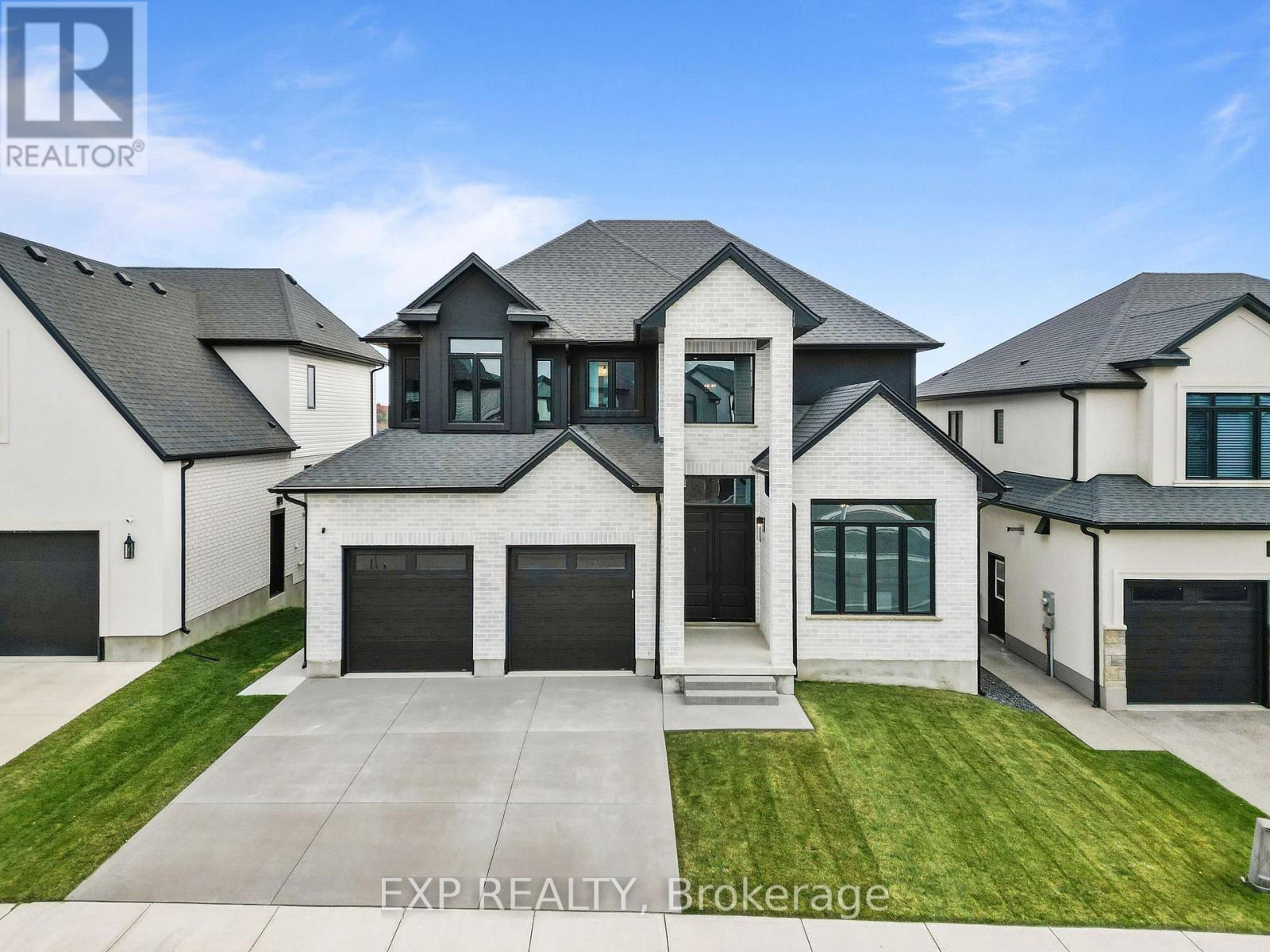 119 Daventry Way, Middlesex Centre, ON - Outdoor With Facade