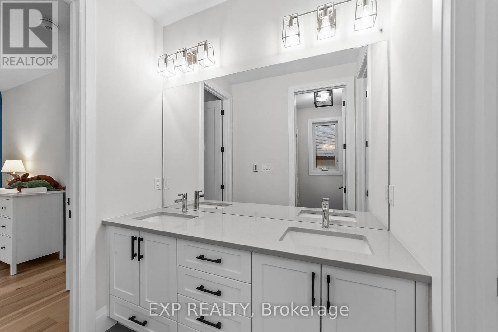119 Daventry Way, Middlesex Centre, ON - Indoor Photo Showing Bathroom