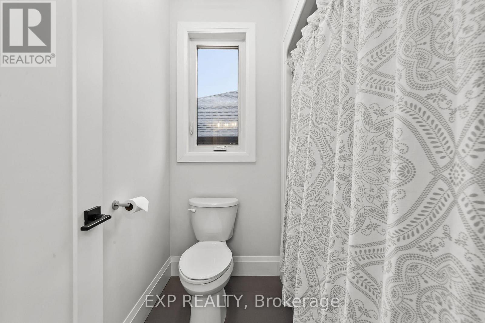 119 Daventry Way, Middlesex Centre, ON - Indoor Photo Showing Bathroom