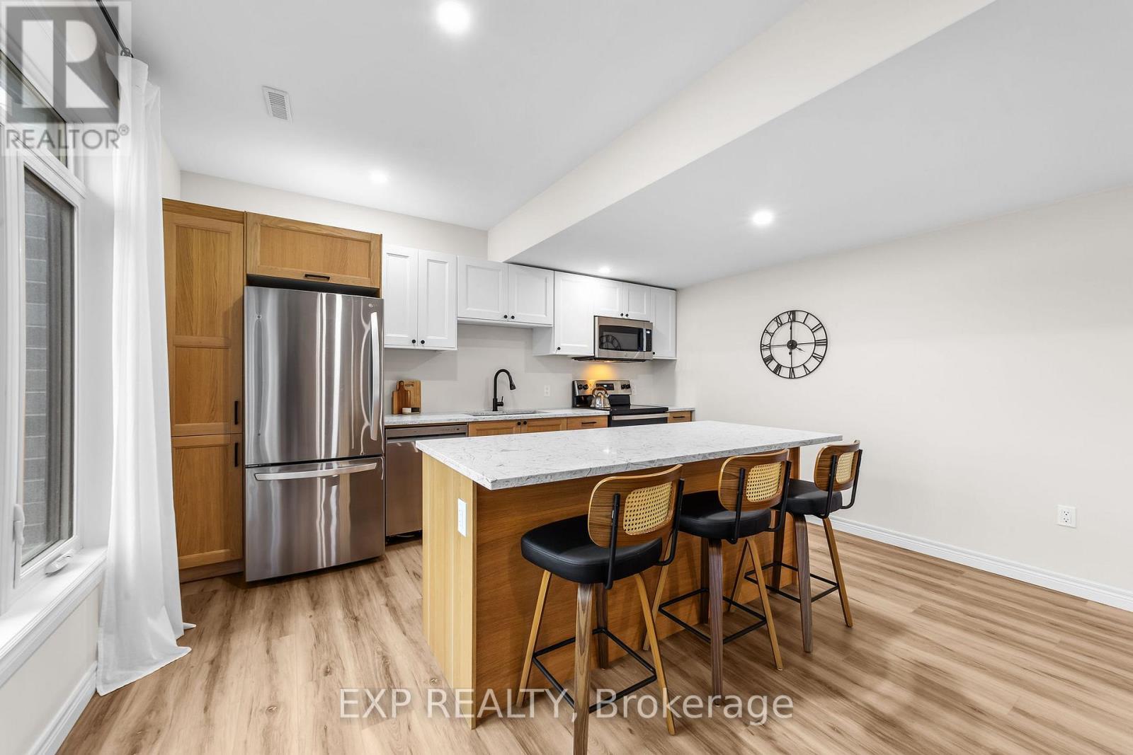 119 Daventry Way, Middlesex Centre, ON - Indoor Photo Showing Kitchen