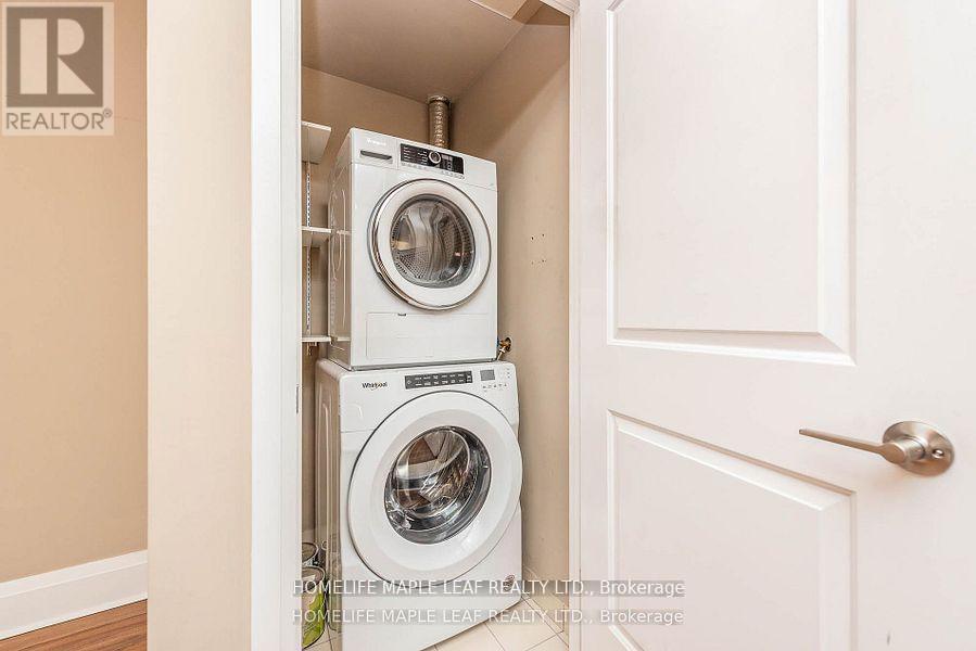 1202 - 100 Harrison Garden Boulevard, Toronto, ON - Indoor Photo Showing Laundry Room